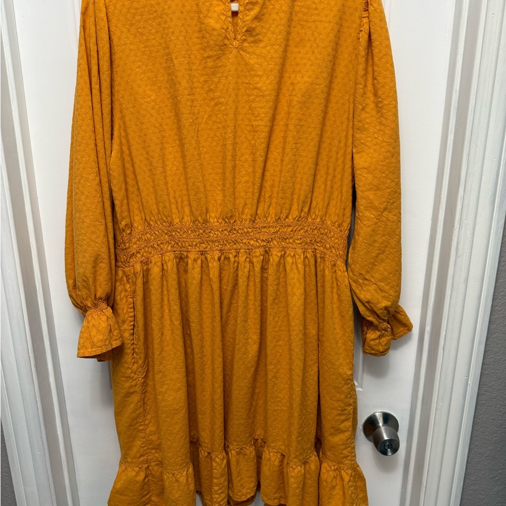 Universal Thread Saffron Yellow Textured Eyelet F… - image 7